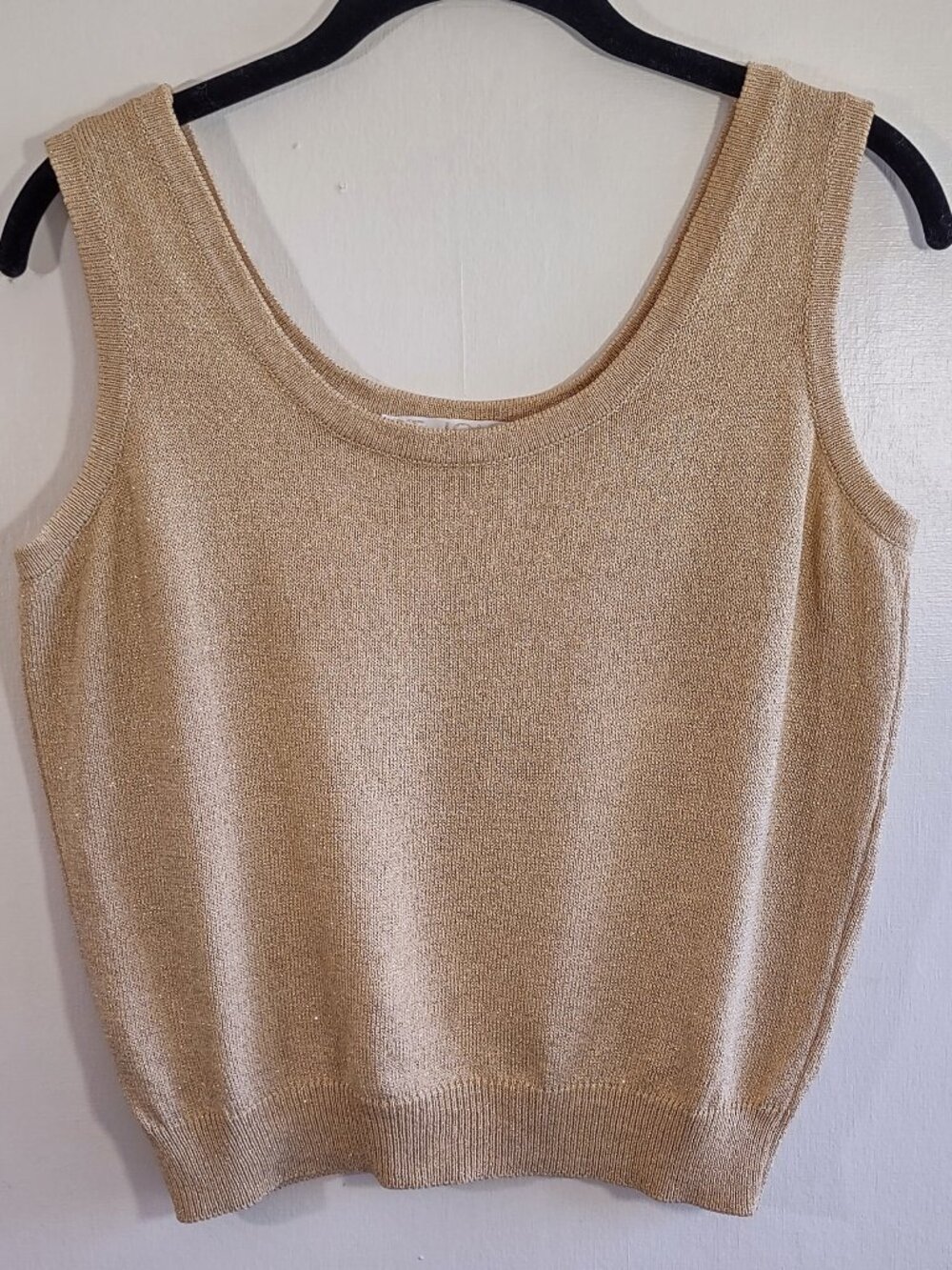 St. John Santana Knit Sleeveless Top Sz Medium Classic Gold Quiet Luxury Capsule